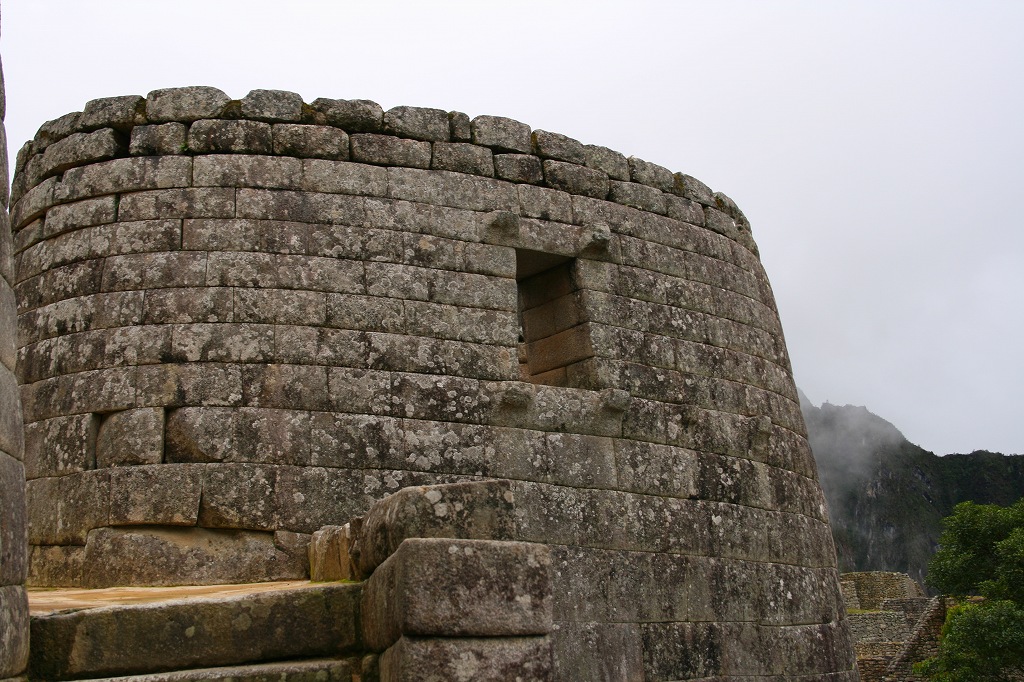 s-70104066.jpg